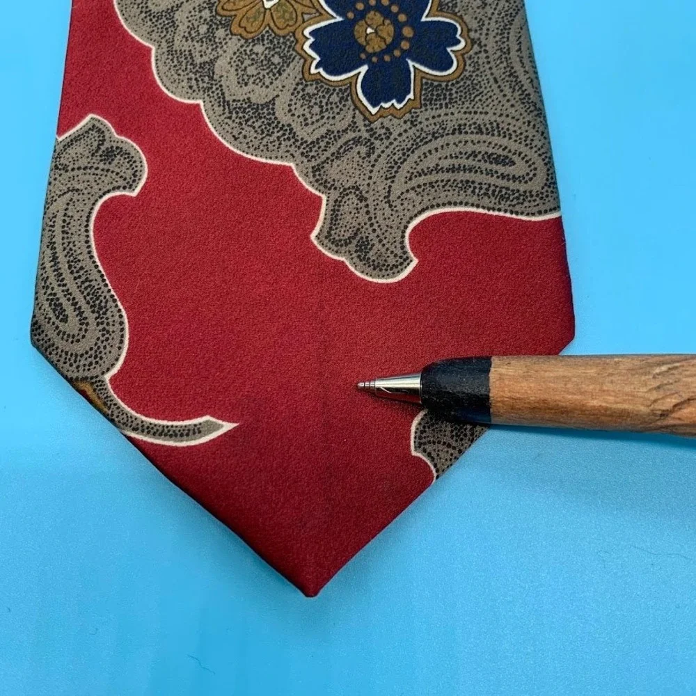 Christian Dior Red Floral Paisley Silk Designer Preppy Men's Classic Neck Tie